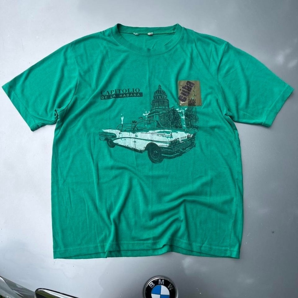 1980s style Cuba Capital graphic tee